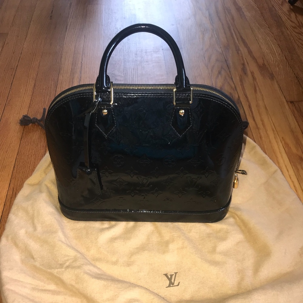 Louis Vuitton alma PM
